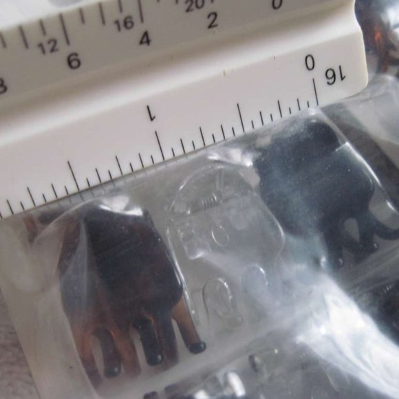 12 Scunci EffortlessBeauty 5/8" Small Plastic Jaw Hair Clips Black Frosted Clear - Picture 3 of 8